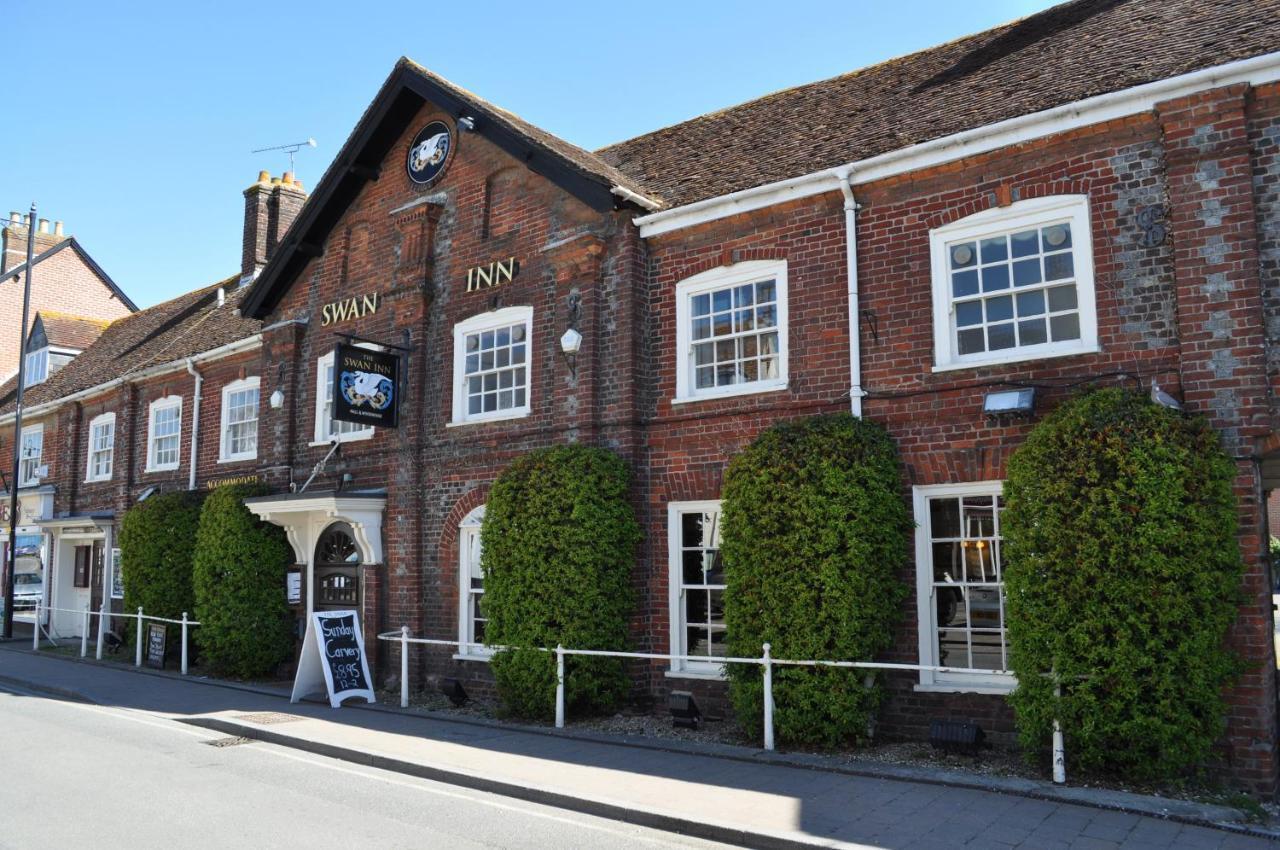 The Swan Inn Sturminster Newton Exterior photo